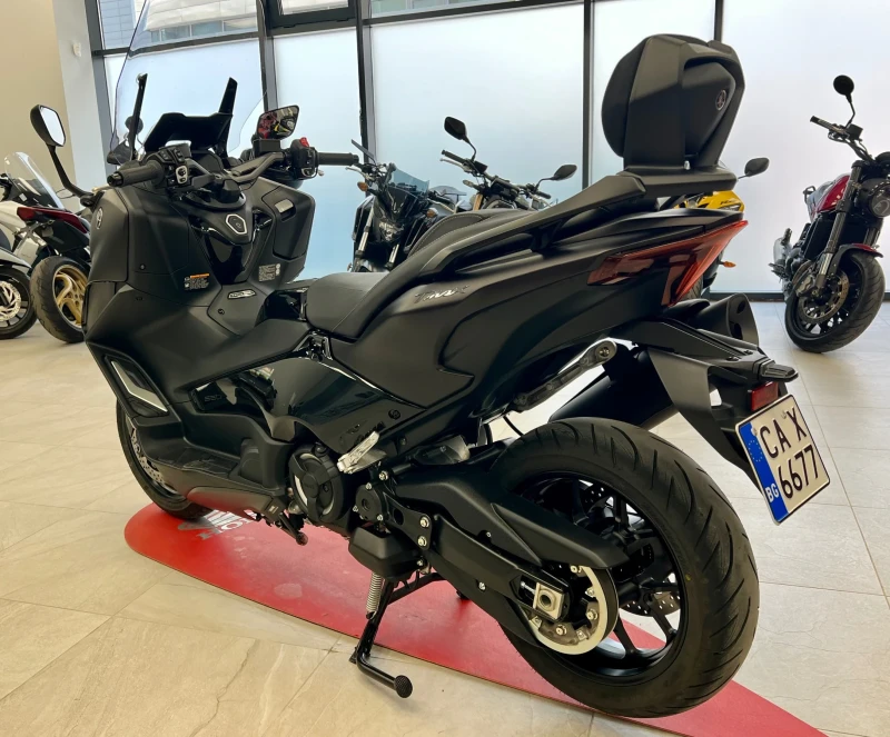 Yamaha T-max 560 TECH MAX 2024 - ГАРАНЦИОНЕН !!!, снимка 6 - Мотоциклети и мототехника - 50148568