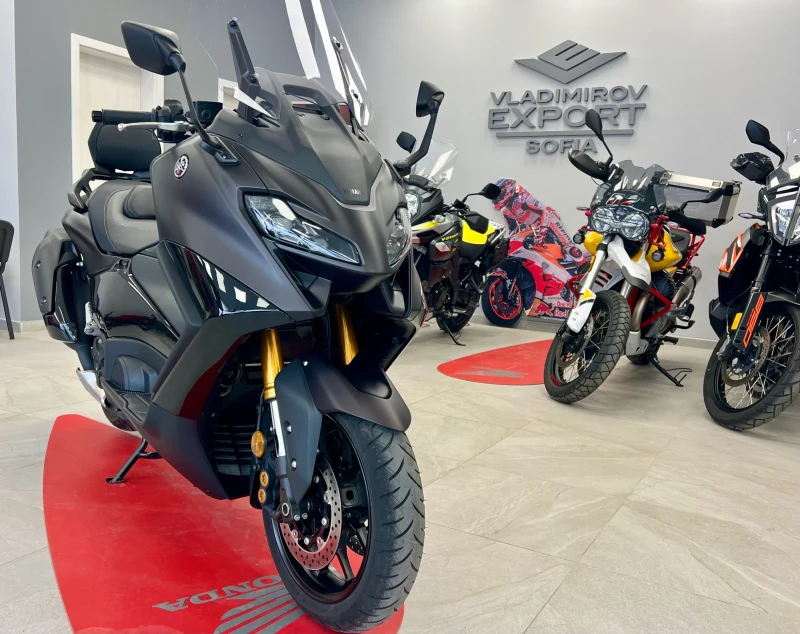 Yamaha T-max 560 TECH MAX 2024 - ГАРАНЦИОНЕН !!!, снимка 9 - Мотоциклети и мототехника - 50148568