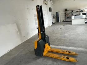 Електрокар Jungheinrich, снимка 3