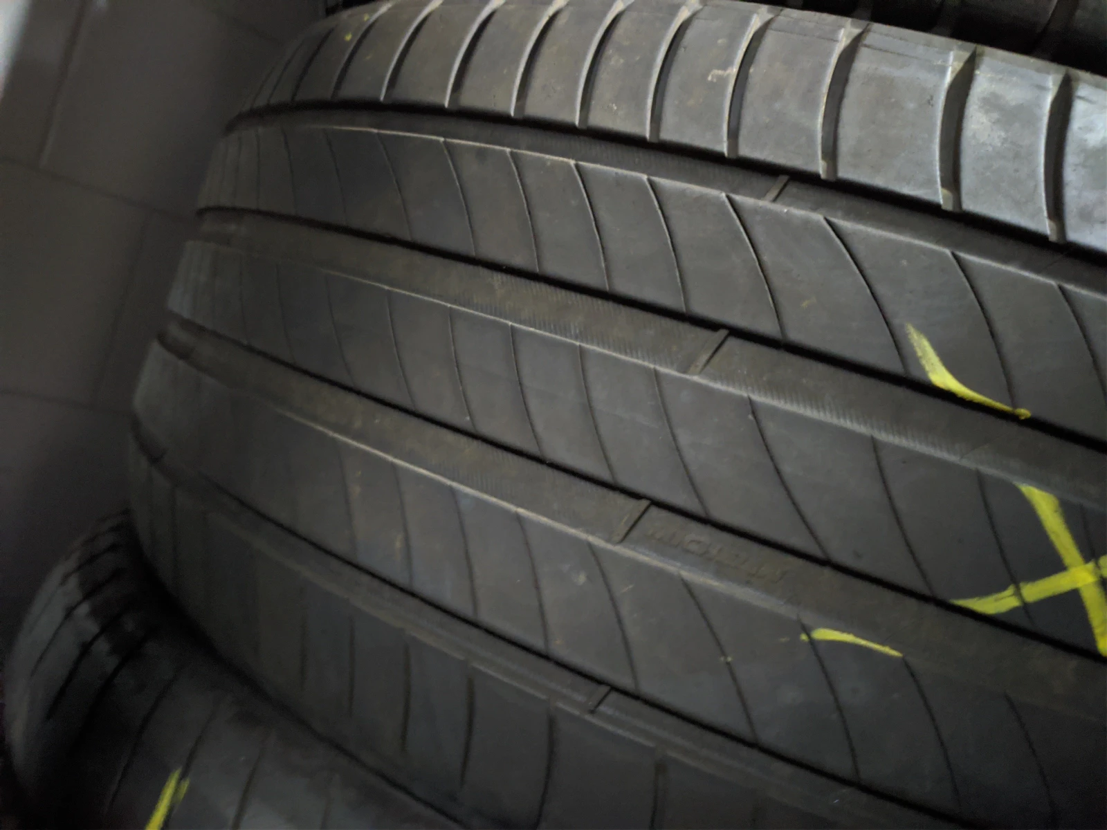 Гуми Летни 245/45R18, снимка 5 - Гуми и джанти - 53982391