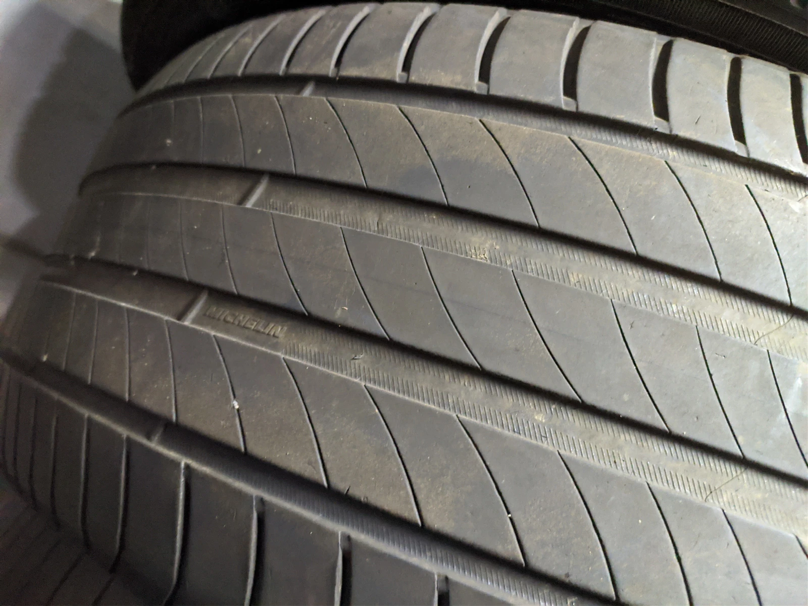 Гуми Летни 245/45R18