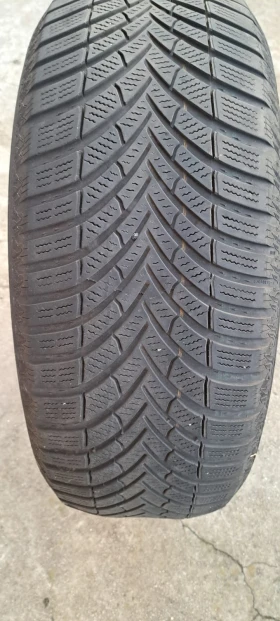 ����� �� �������� �� ���� 235/60R18