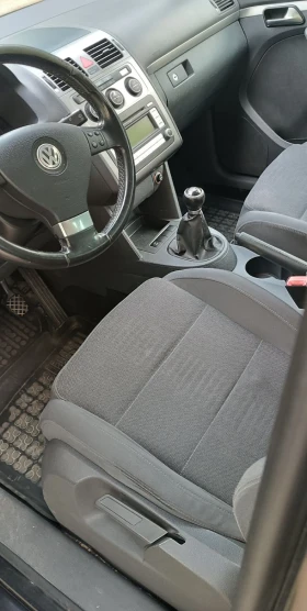 Обява за продажба на VW Touran 7 местен ~7 200 лв. - изображение 6 | Auto.bg Обява за продажба на VW Touran 7 местен ~7 200 лв. - изображение 6