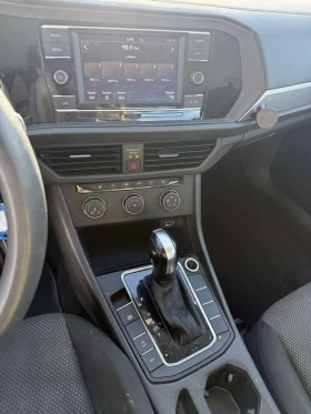 VW Jetta * S, SE, R Line * CARPLAY * ПОДГРЕВИ* CARFAX *  - 10400 € / 20340.63 лв. - 91841097 11