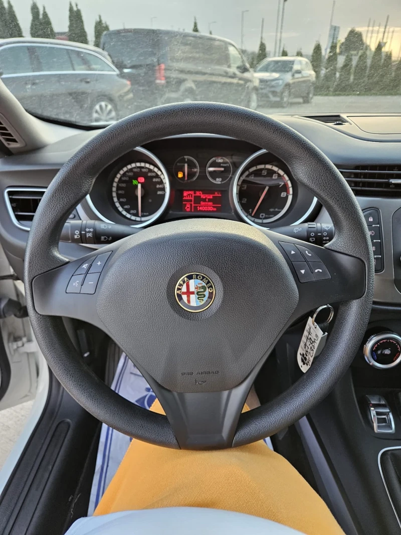 Alfa Romeo Giulietta * БЕНЗ/ГАЗ* ТОП* 1.4 ТУРБО* , снимка 9 - Автомобили и джипове - 47466033