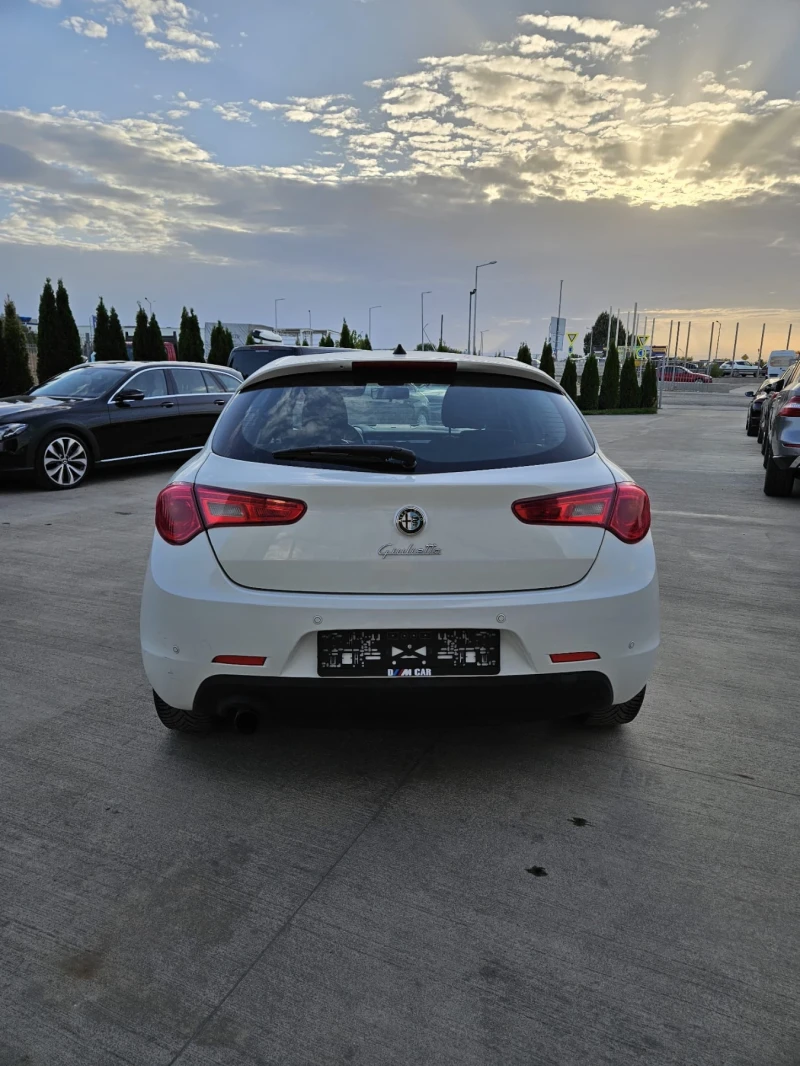 Alfa Romeo Giulietta * БЕНЗ/ГАЗ* ТОП* 1.4 ТУРБО* , снимка 6 - Автомобили и джипове - 47466033