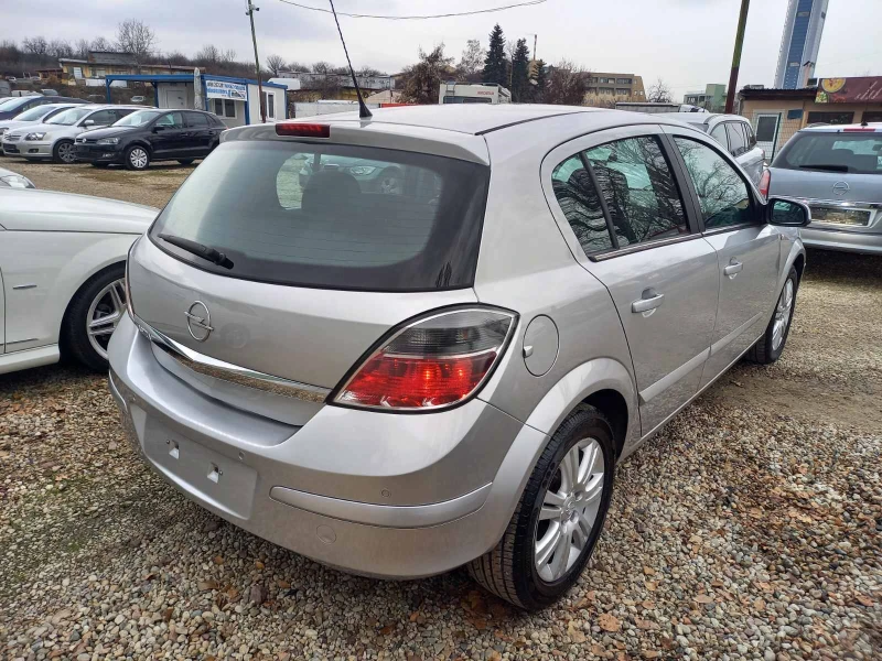 Opel Astra КАТО НОВА, COSMO, FACELIFT ., снимка 6 - Автомобили и джипове - 48250441