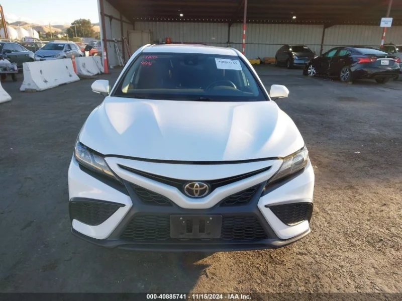 Toyota Camry, снимка 2 - Автомобили и джипове - 48720490