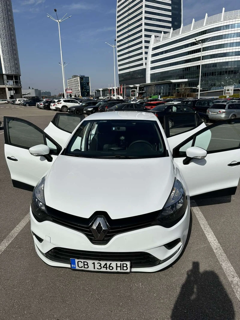 Renault Clio 1.5, снимка 9 - Автомобили и джипове - 49586036