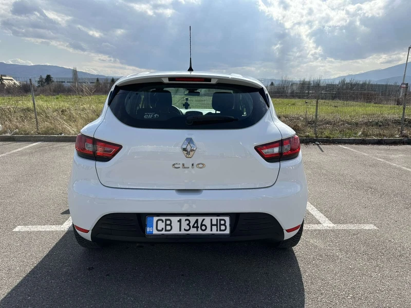 Renault Clio 1.5, снимка 4 - Автомобили и джипове - 49586036