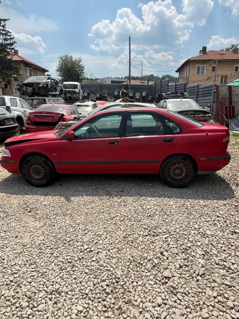 Volvo S40 1.6i Газ, снимка 2 - Автомобили и джипове - 50854337