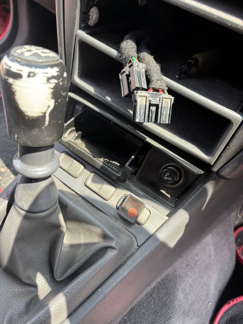 Volvo S40 1.6i Газ, снимка 11 - Автомобили и джипове - 50854337