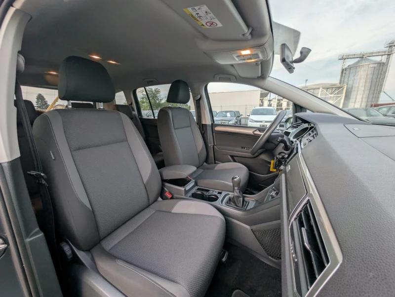 VW Touran 1.6TDI 146х.км УНИКАТ 6+ 1, снимка 9 - Автомобили и джипове - 52338327