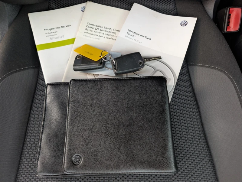 VW Touran 1.6TDI 146х.км УНИКАТ 6+ 1, снимка 17 - Автомобили и джипове - 52338327