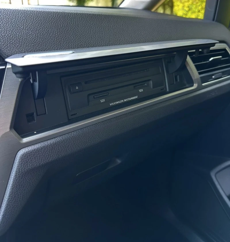 VW Touran #Distrinik #Shadow line 2.0tdi, снимка 11 - Автомобили и джипове - 52801624