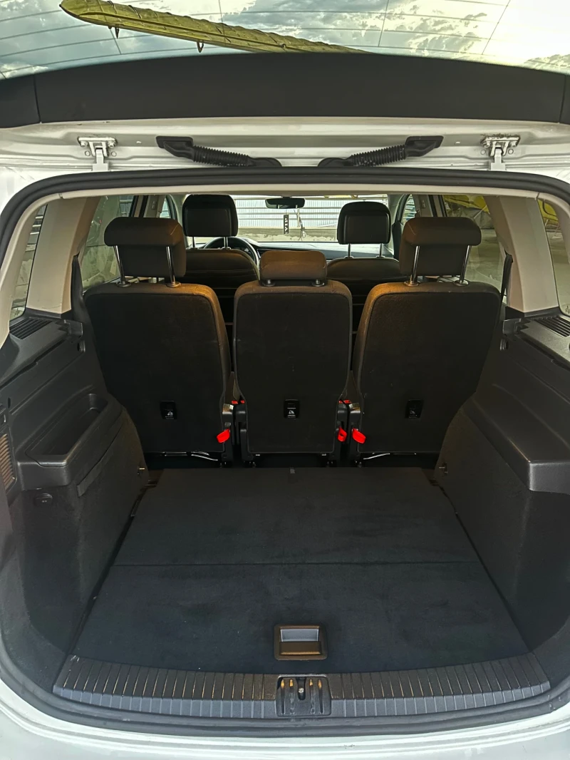 VW Touran #Distrinik #Shadow line 2.0tdi, снимка 13 - Автомобили и джипове - 52801624