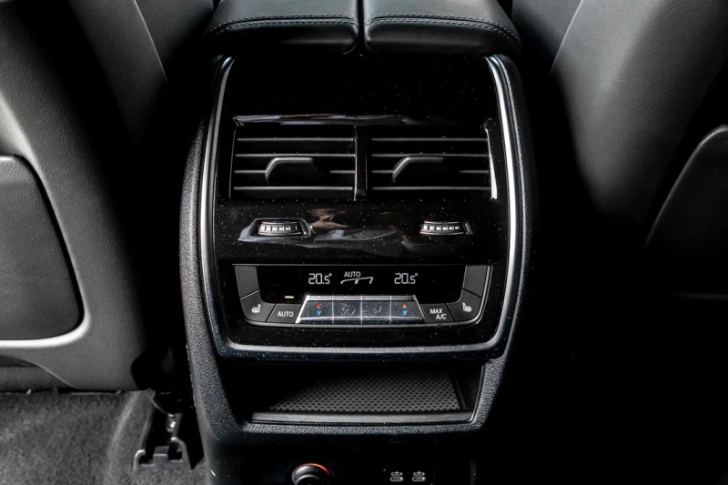 BMW XM CARFAX* АВТОФИНАНСИРАНЕ* БЕЗ ПЪРВОНАЧАЛНА ВНОСКА* , снимка 16 - Автомобили и джипове - 52901799