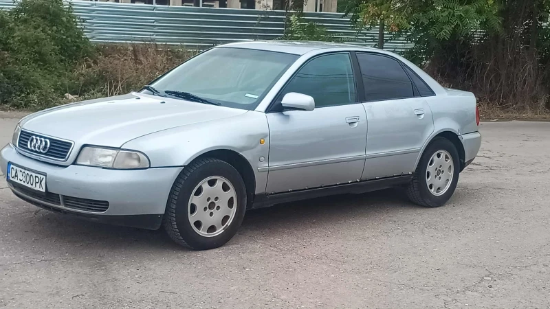 Audi A4 1, 8 газов инжекцион, снимка 2 - Автомобили и джипове - 53560580
