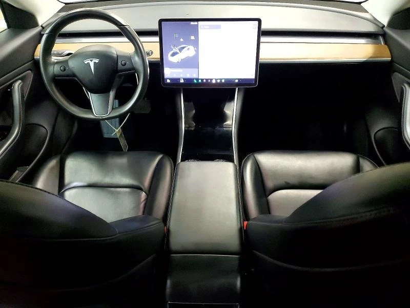 Tesla Model 3, снимка 8 - Автомобили и джипове - 54647268