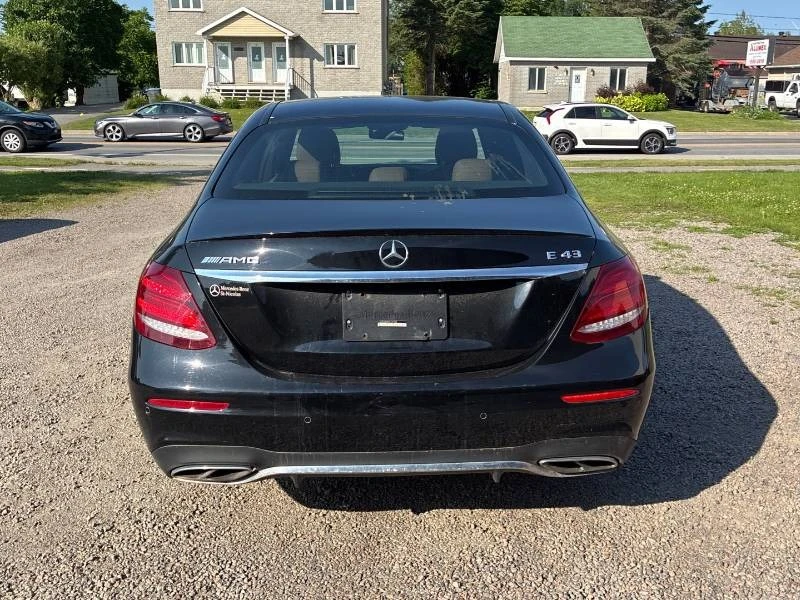 Mercedes-Benz E 43 AMG * 4MATIC * 2 КЛЮЧА * 360 * КОМПЛЕКТ ГУМИ, снимка 4 - Автомобили и джипове - 55317513