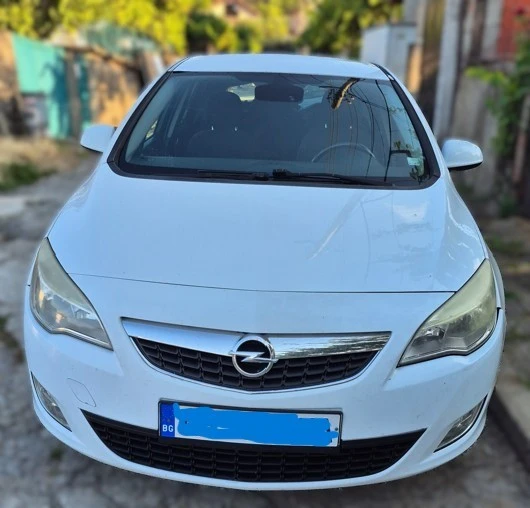 Opel Astra J