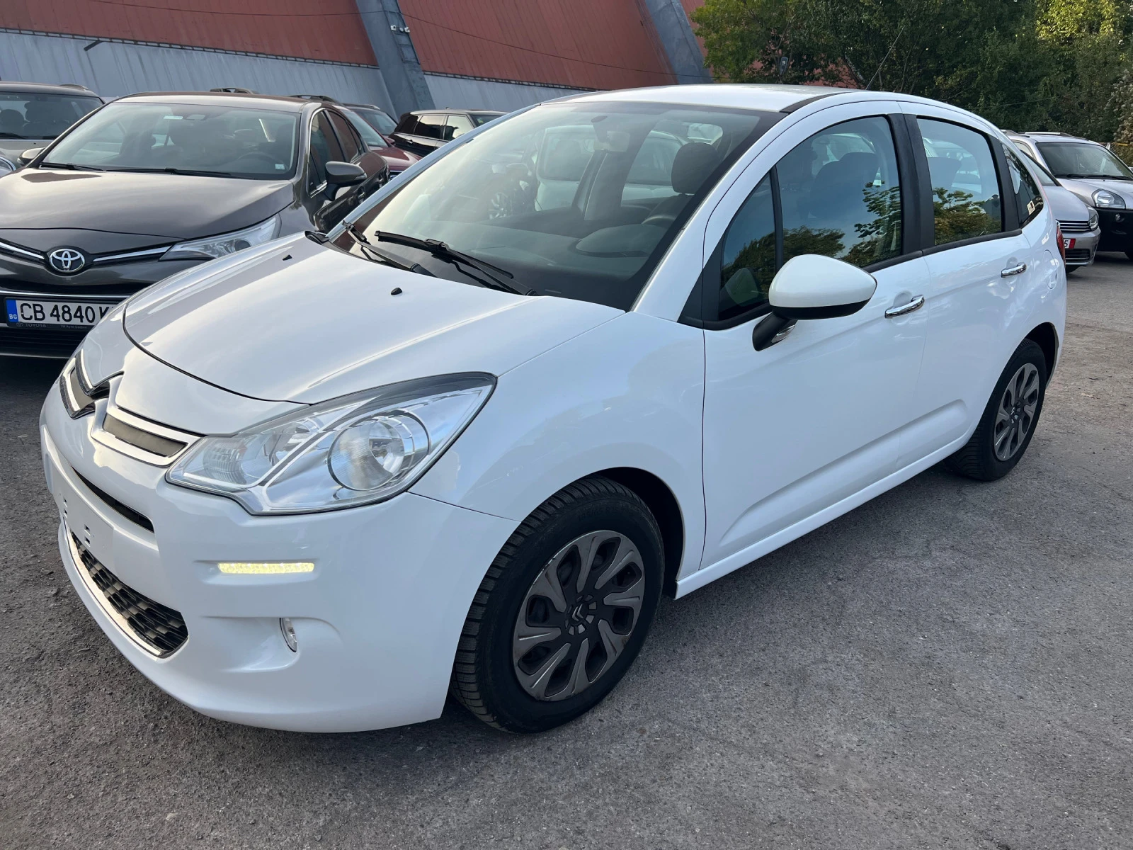 Citroen C3 1.2i FACELIFT - изображение 3