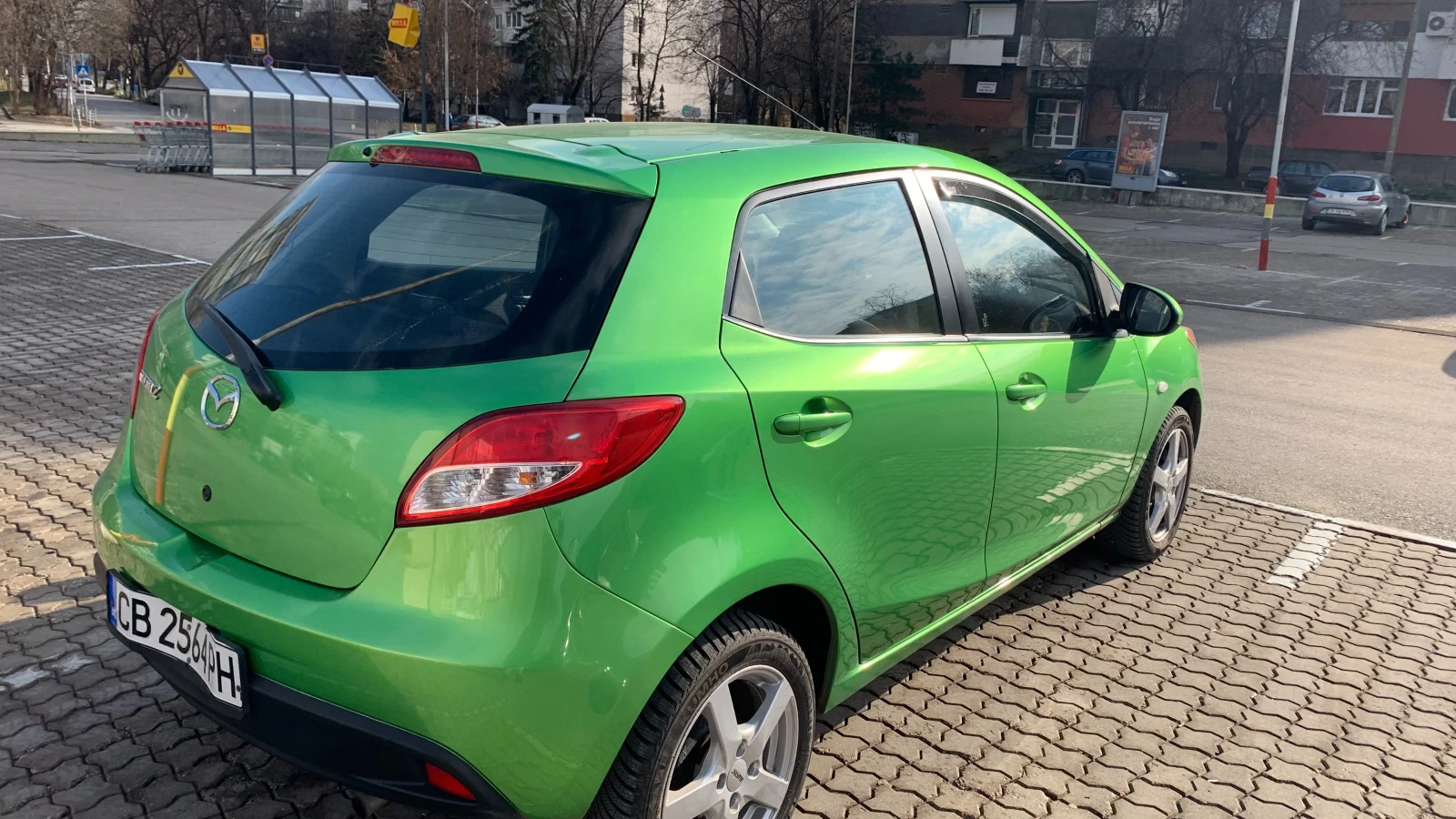 Mazda 2  - изображение 8