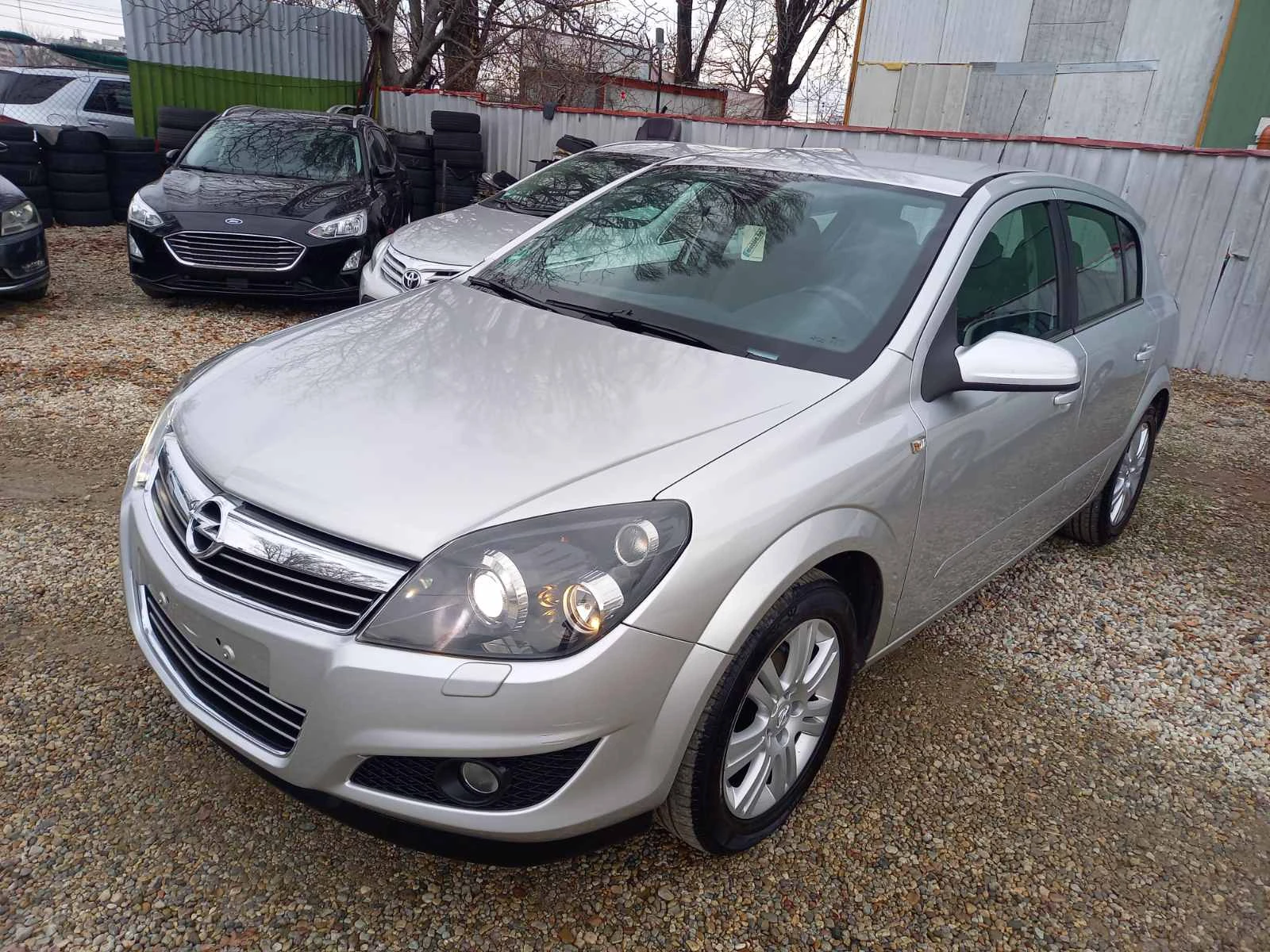 Opel Astra КАТО НОВА, COSMO, FACELIFT . - изображение 3