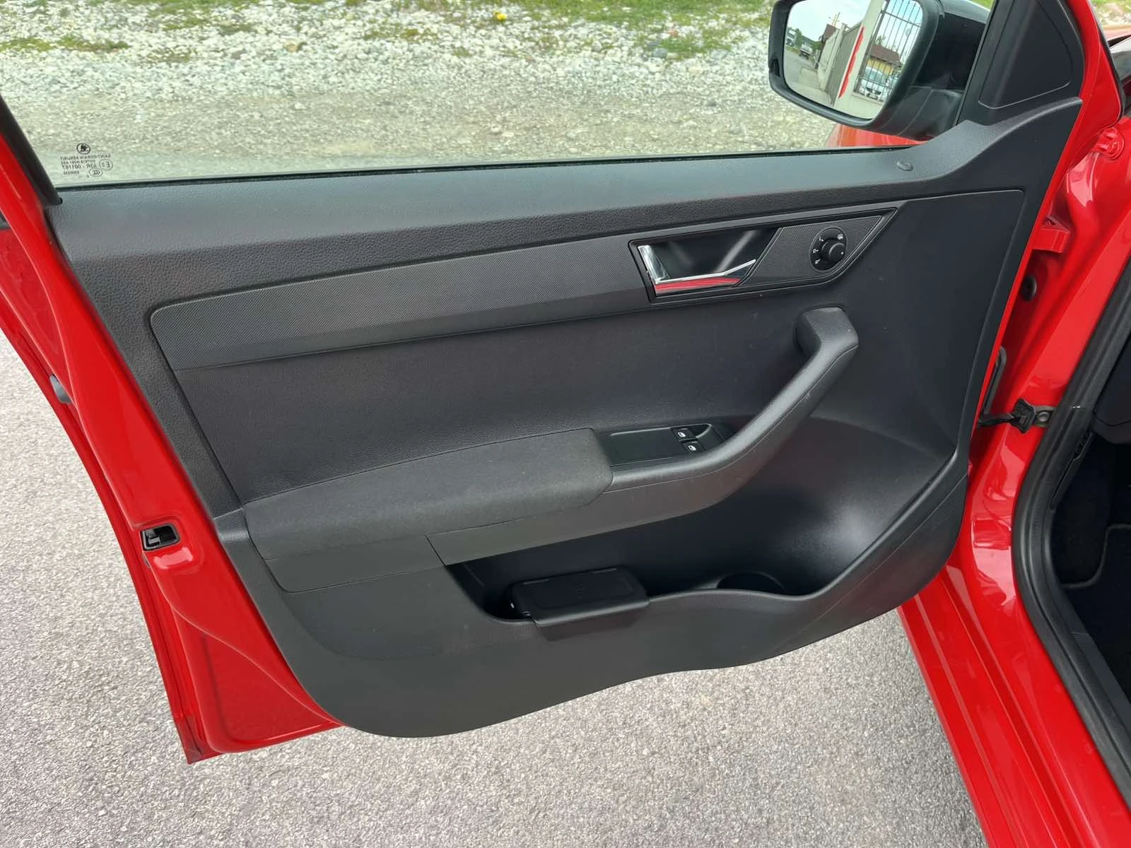 Skoda Fabia 1.4TDI 75к 114 000 км КЛИМАТИК EURO 6B ВНОС ИТАЛИЯ - изображение 7