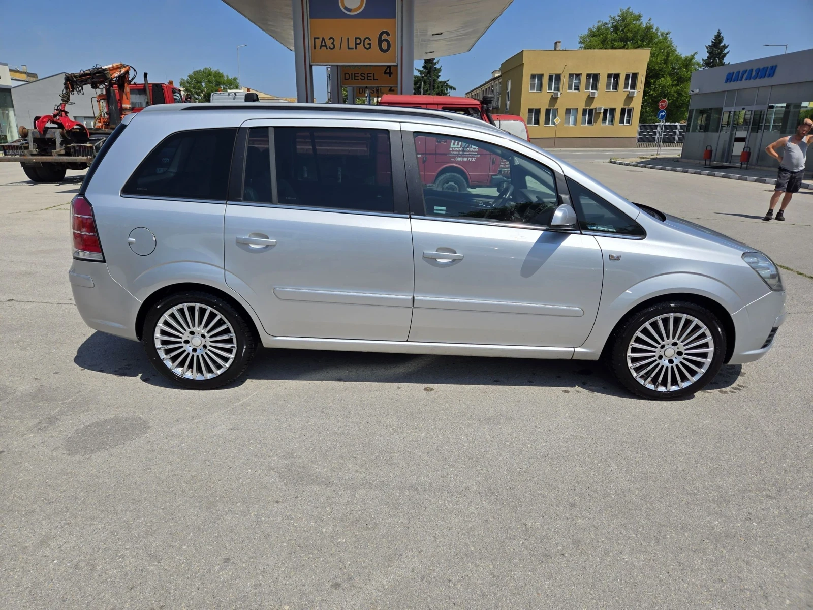 Opel Zafira Нов внос, 7 местна - изображение 4