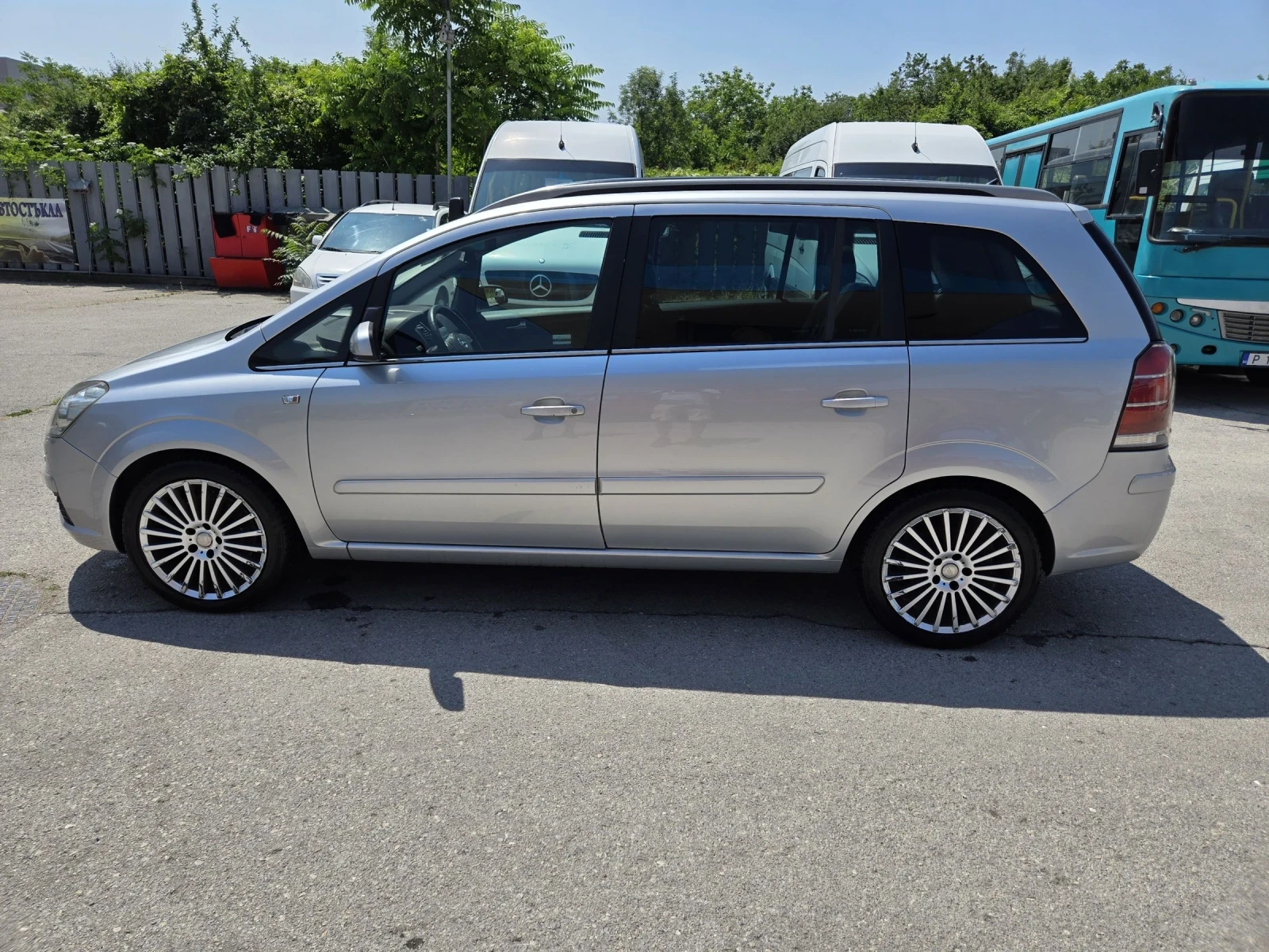 Opel Zafira Нов внос, 7 местна - изображение 7