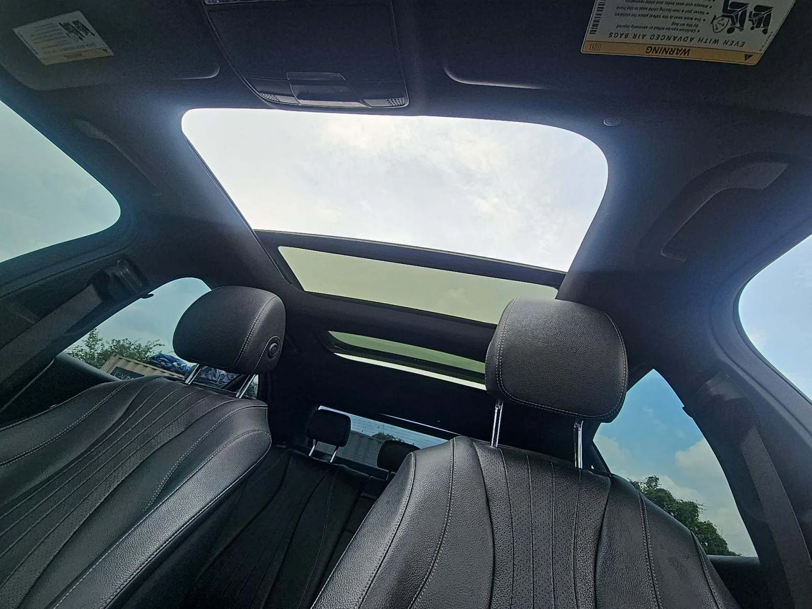 Mercedes-Benz E 300 AMG* DIGITAL* PANO* BURMASTER* NIGHT PACK* KEYLESS - изображение 10