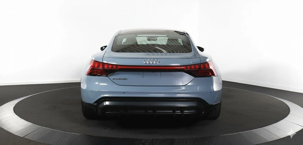 Audi E-Tron GT  - изображение 5