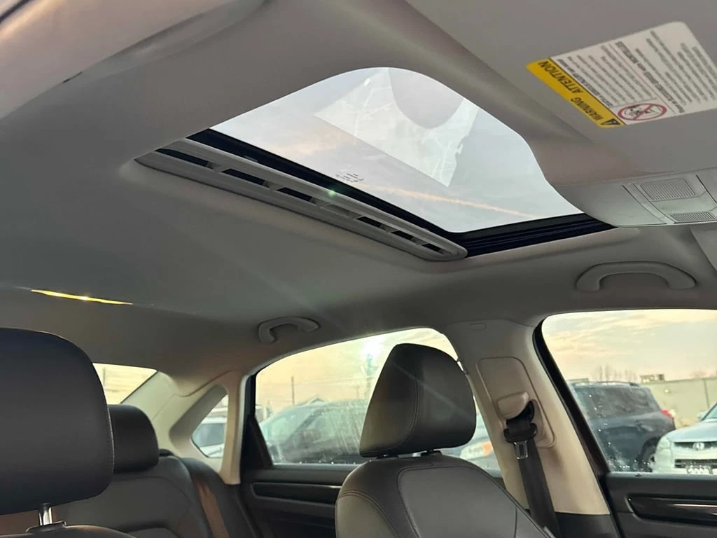 VW Passat * 2.0 TDI Comfortline * CARFAX * ���� �� �� | Mobile.bg � ����������� 12