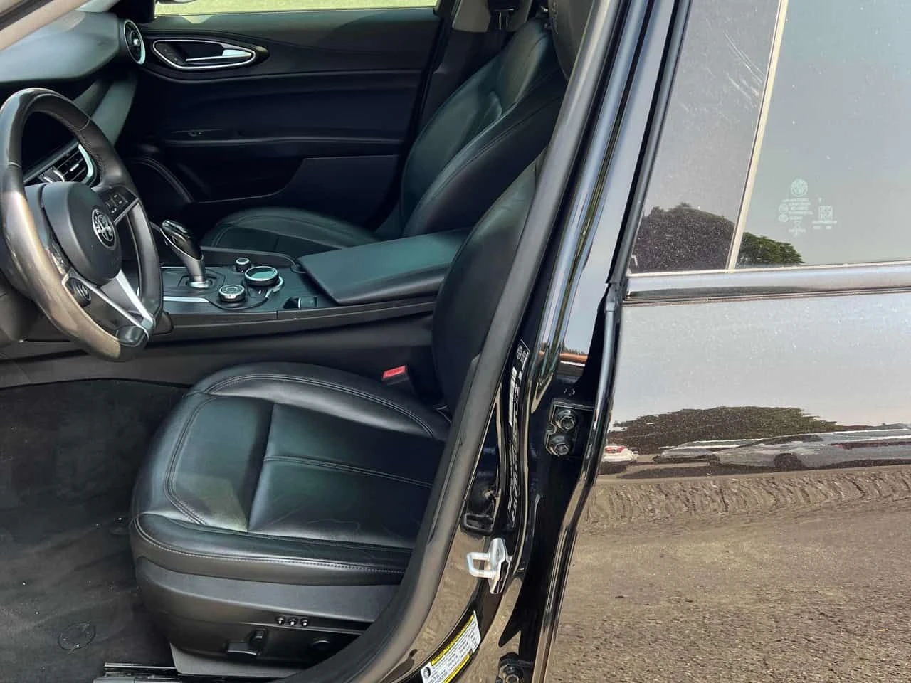 Alfa Romeo Giulia * 4dr Sdn AWD * CARFAX * ЦЕНА ДО БГ, снимка 5 - Автомобили и джипове - 53838666