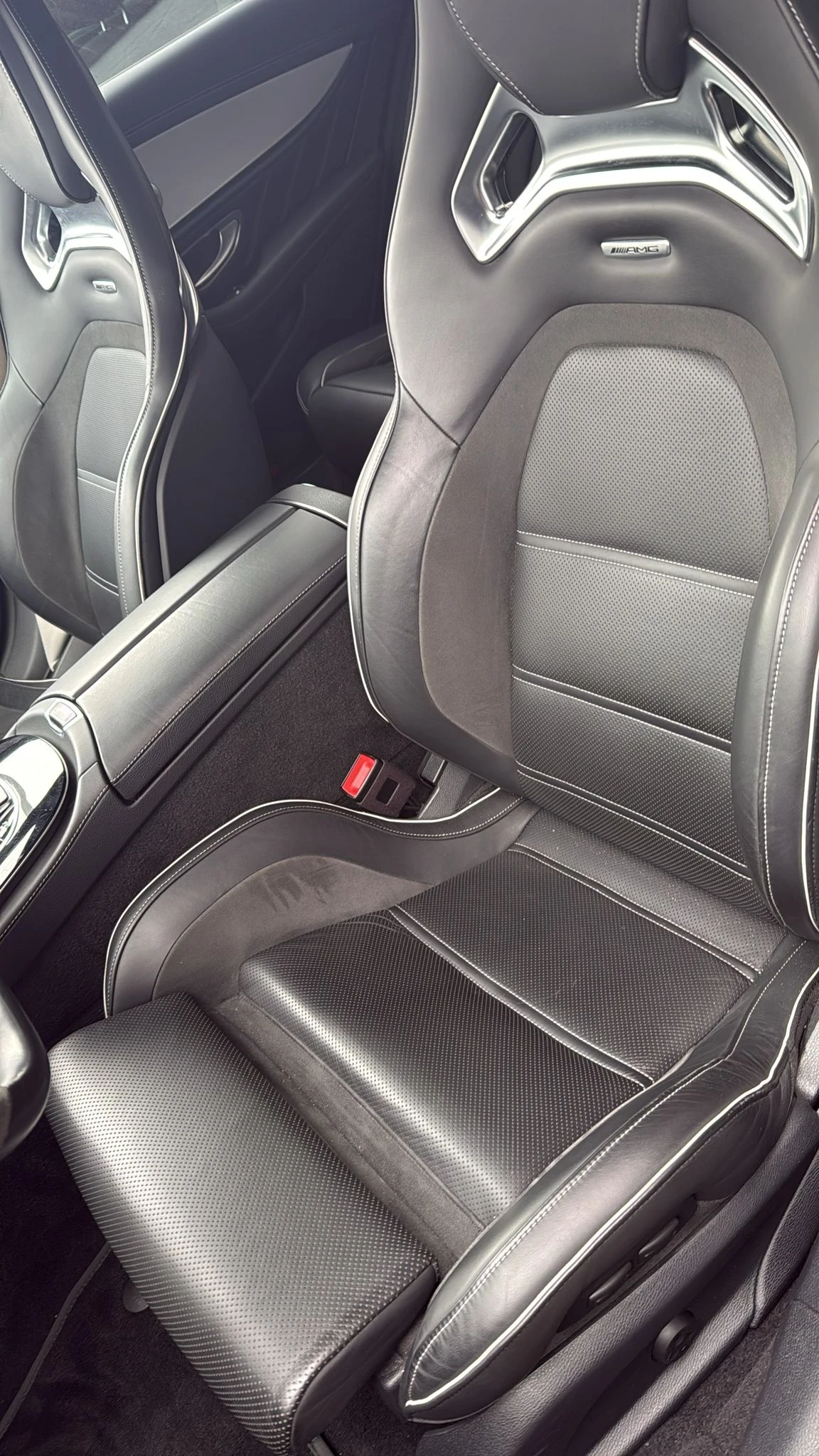 Mercedes-Benz E 63 AMG S 4Matic+ , снимка 11 - Автомобили и джипове - 53995867