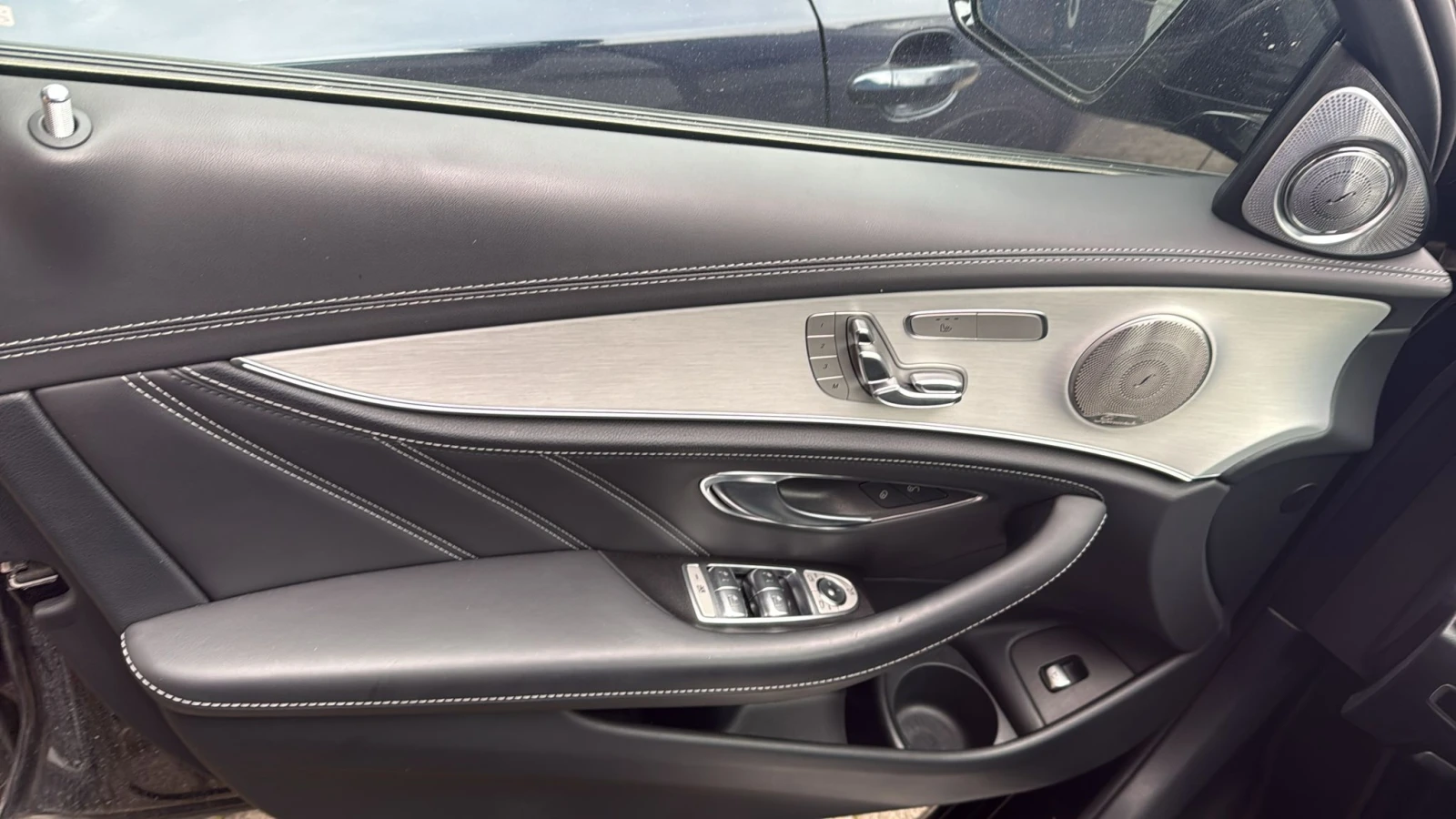 Mercedes-Benz E 63 AMG S 4Matic+ , снимка 8 - Автомобили и джипове - 53995867