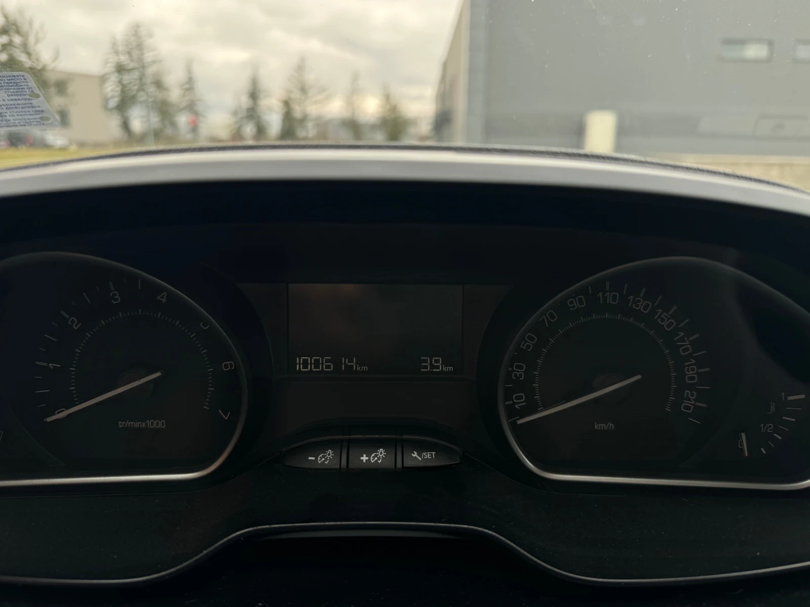 Peugeot 208 1.2 PureTech | Mobile.bg � ����������� 9