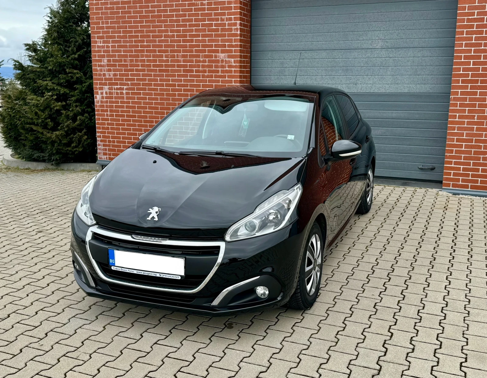 Peugeot 208 1.2 PureTech | Auto.bg — изображение 1