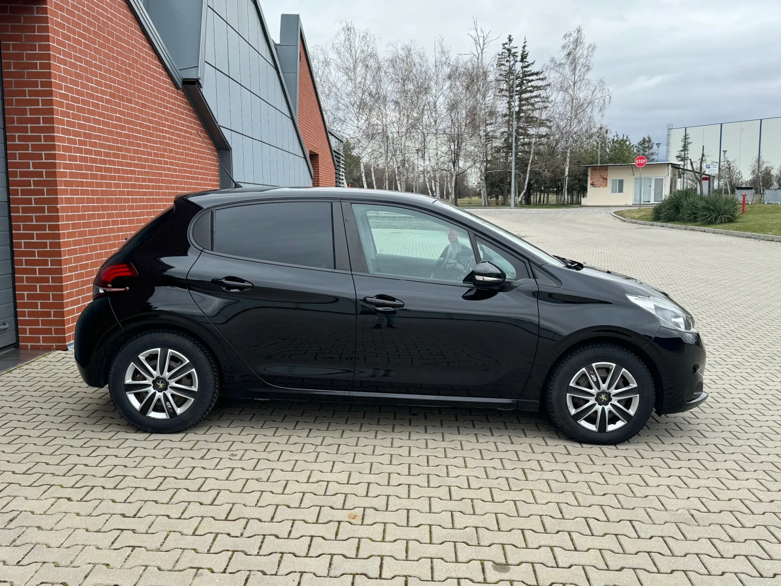 Peugeot 208 1.2 PureTech | Mobile.bg � ����������� 5