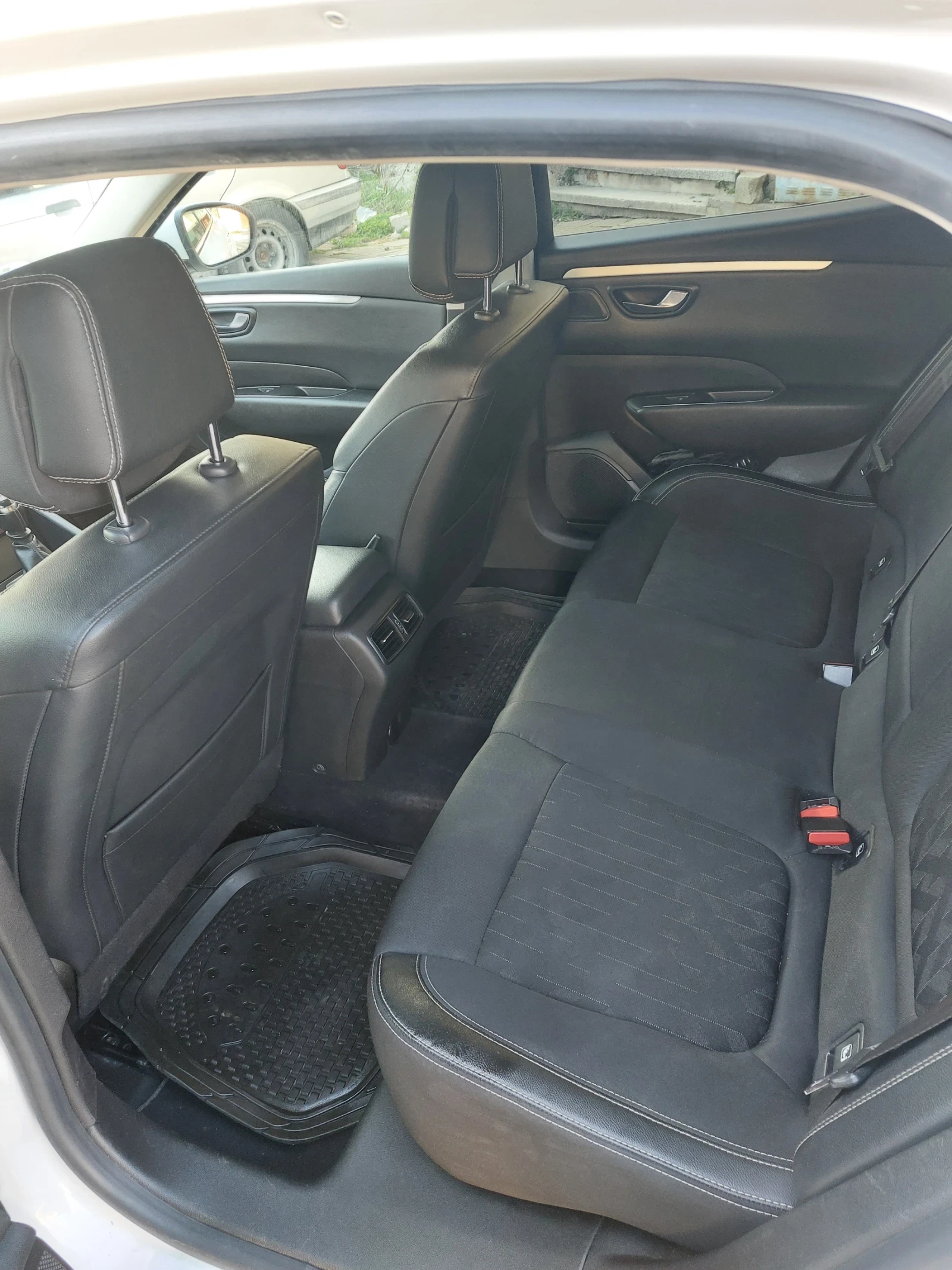 Renault Talisman 1.7 dCi 120к.с, снимка 16 - Автомобили и джипове - 54152140