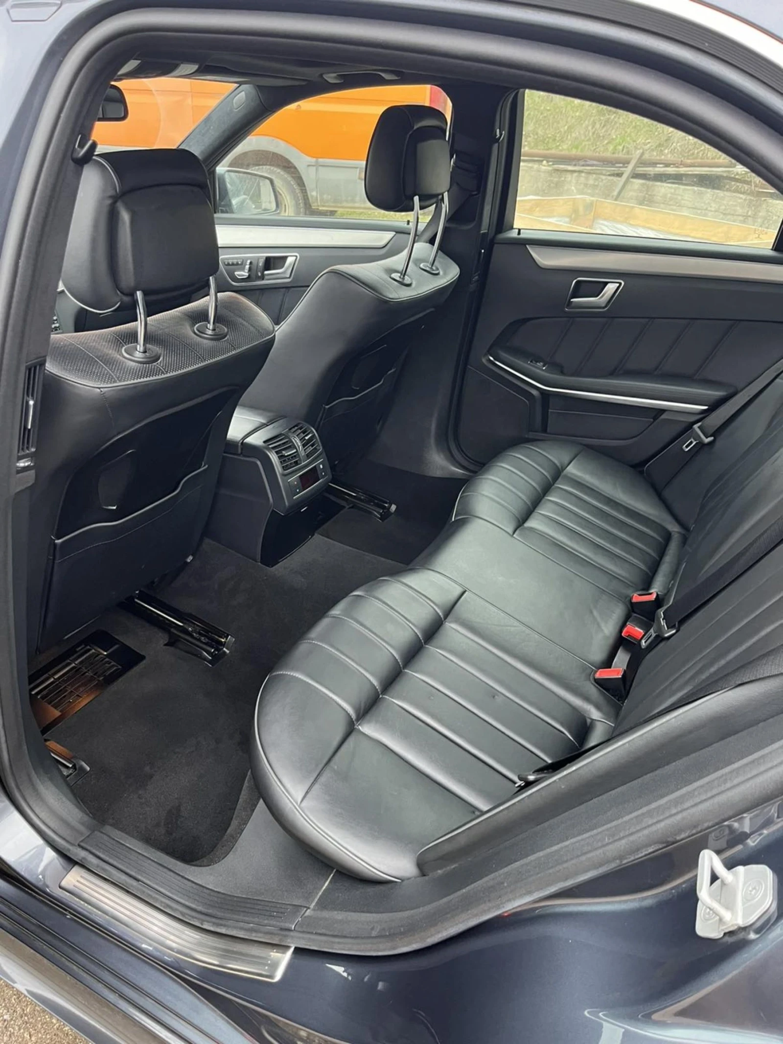 Mercedes-Benz E 500, снимка 7 - Автомобили и джипове - 54583366