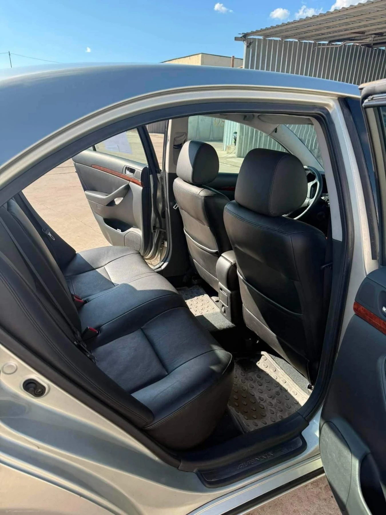 Toyota Avensis, снимка 7 - Автомобили и джипове - 54597143