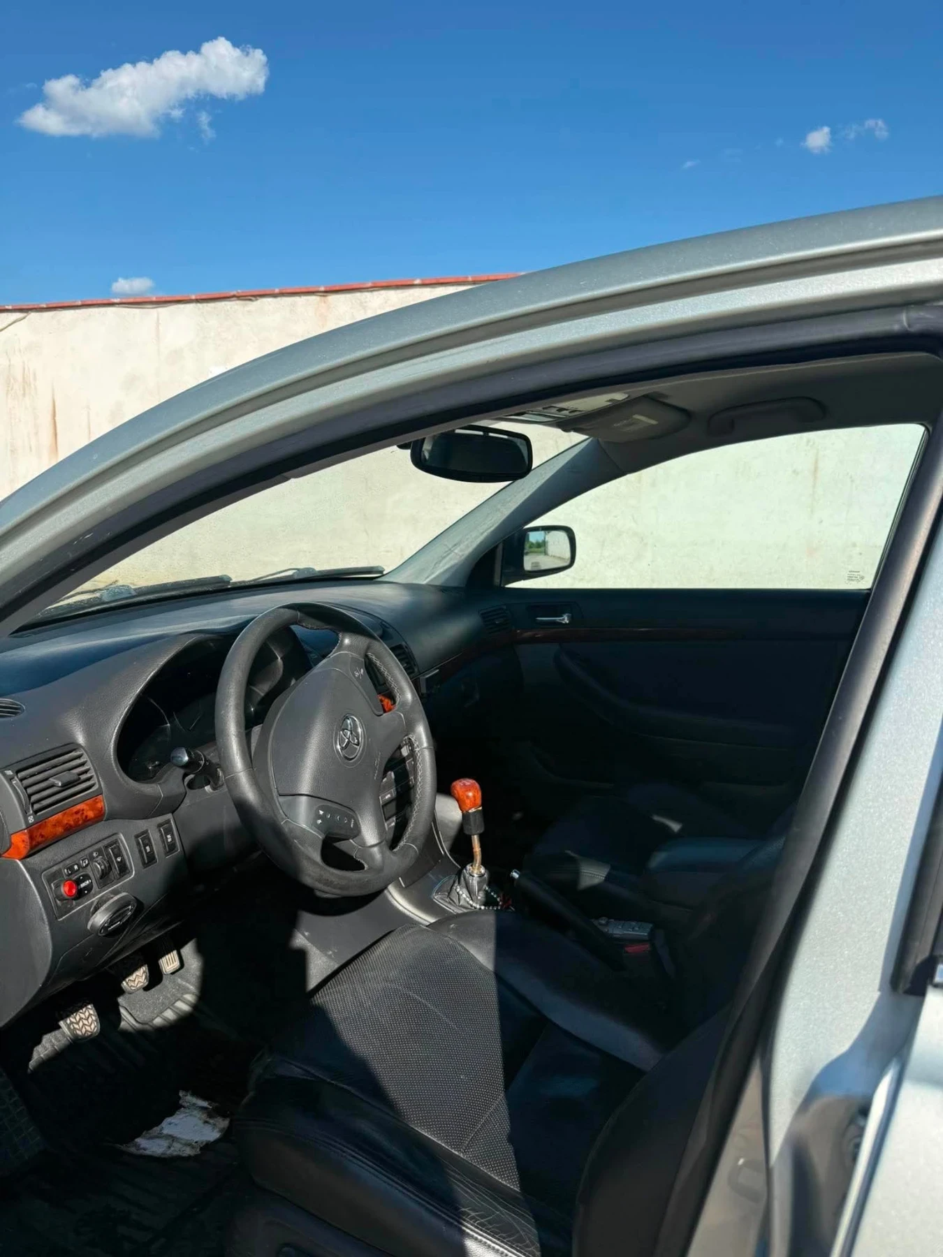 Toyota Avensis, снимка 3 - Автомобили и джипове - 54597143