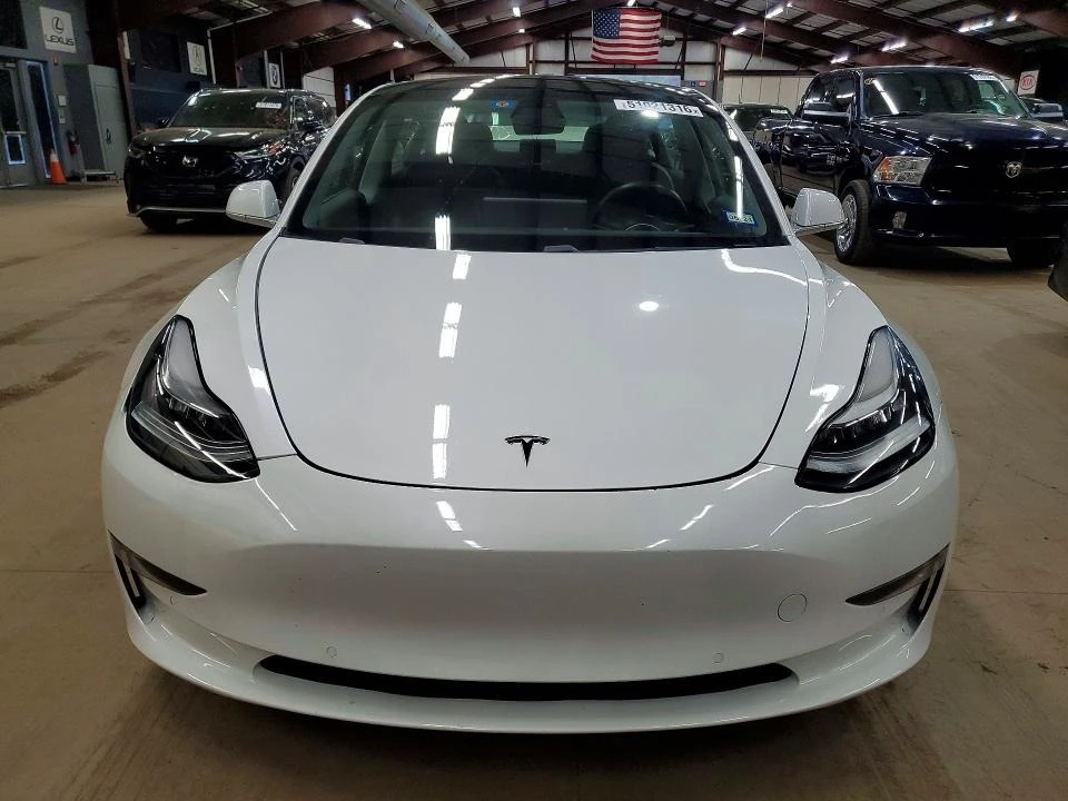 Tesla Model 3, снимка 5 - Автомобили и джипове - 54647268