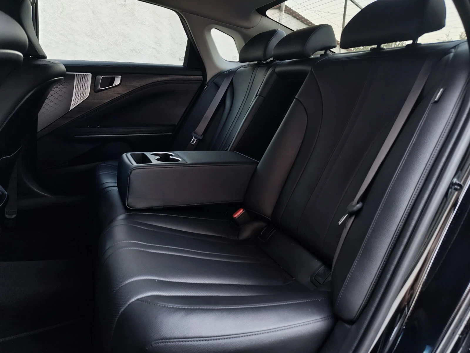 Kia K8 НАЛИЧНА/3.5LPG/TRENDY/DISTRONIC/МАСАЖИ/8 СКОРОСТИ/, снимка 17 - Автомобили и джипове - 54693828