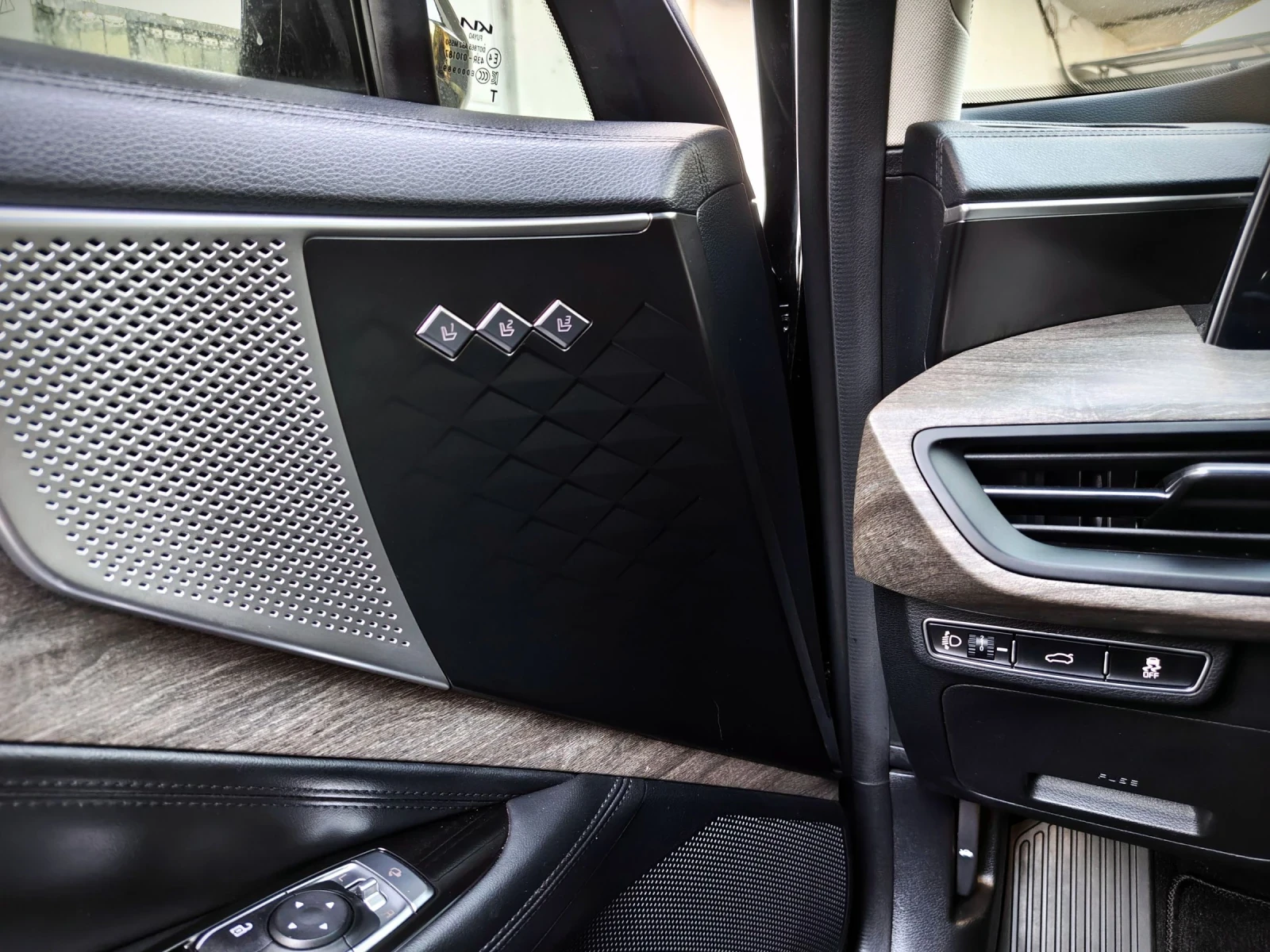 Kia K8 НАЛИЧНА/3.5LPG/TRENDY/DISTRONIC/МАСАЖИ/8 СКОРОСТИ/, снимка 15 - Автомобили и джипове - 54693828