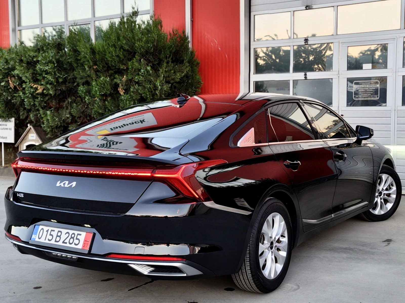 Kia K8 НАЛИЧНА/3.5LPG/TRENDY/DISTRONIC/МАСАЖИ/8 СКОРОСТИ/, снимка 5 - Автомобили и джипове - 54693828
