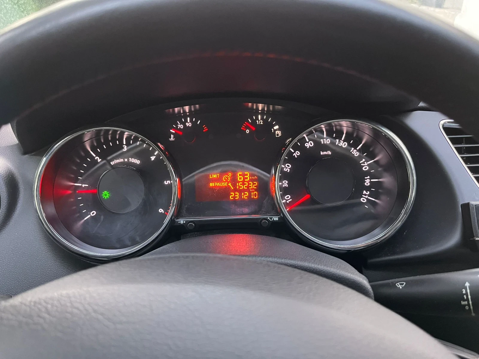 Peugeot 3008 1.6 HDI, снимка 5 - Автомобили и джипове - 55043045