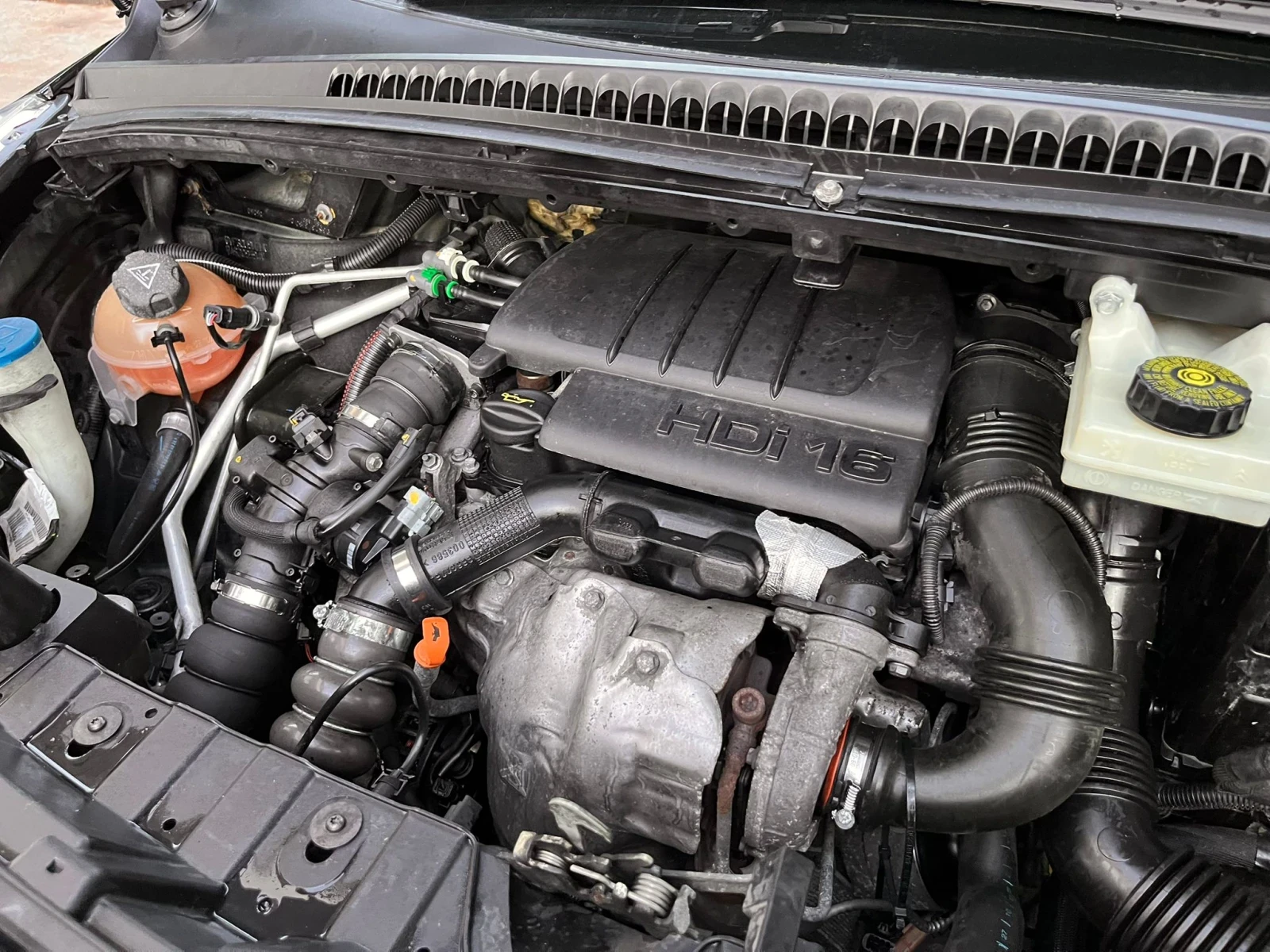 Peugeot 3008 1.6 HDI, снимка 4 - Автомобили и джипове - 55043045